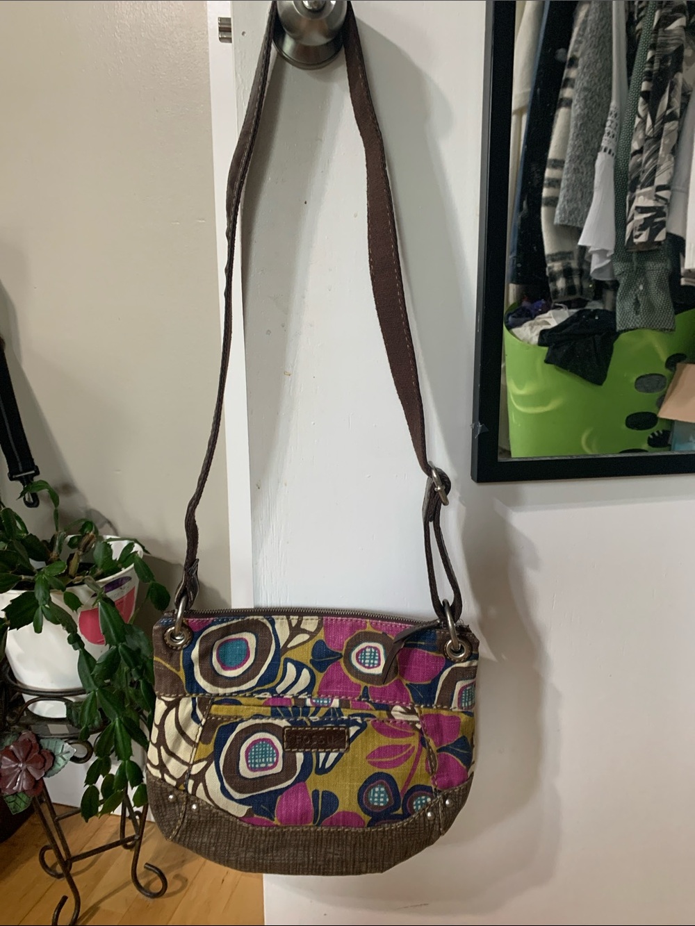 Fossil Floral Pattern Crossbody Bag in Magenta, Blue, Cream and Brown